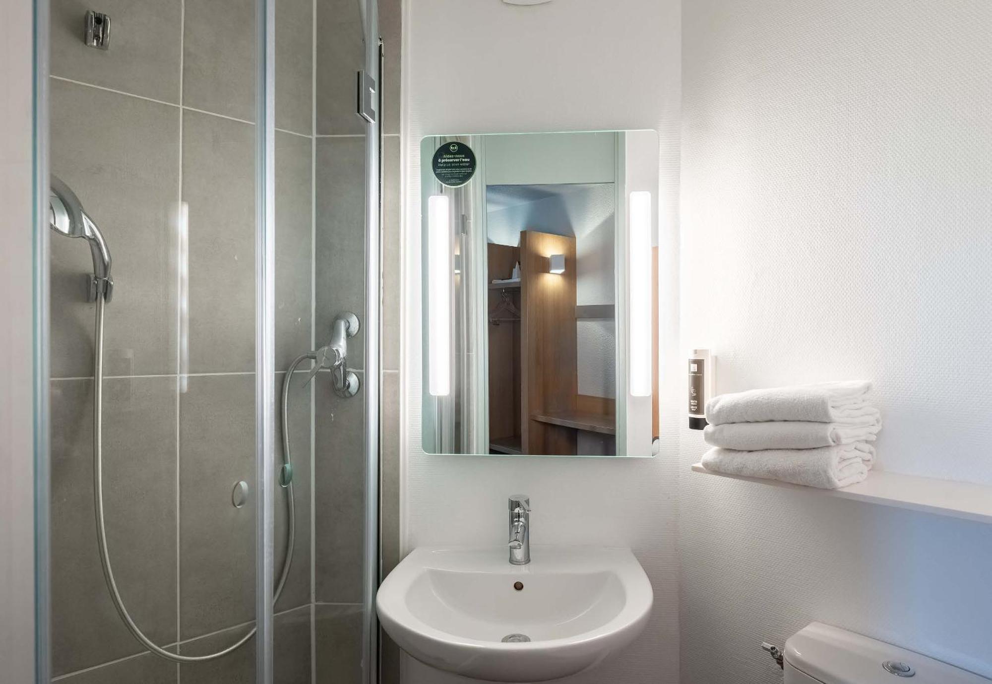 B&B Hotel Lille Lezennes Stade Pierre Mauroy Luaran gambar